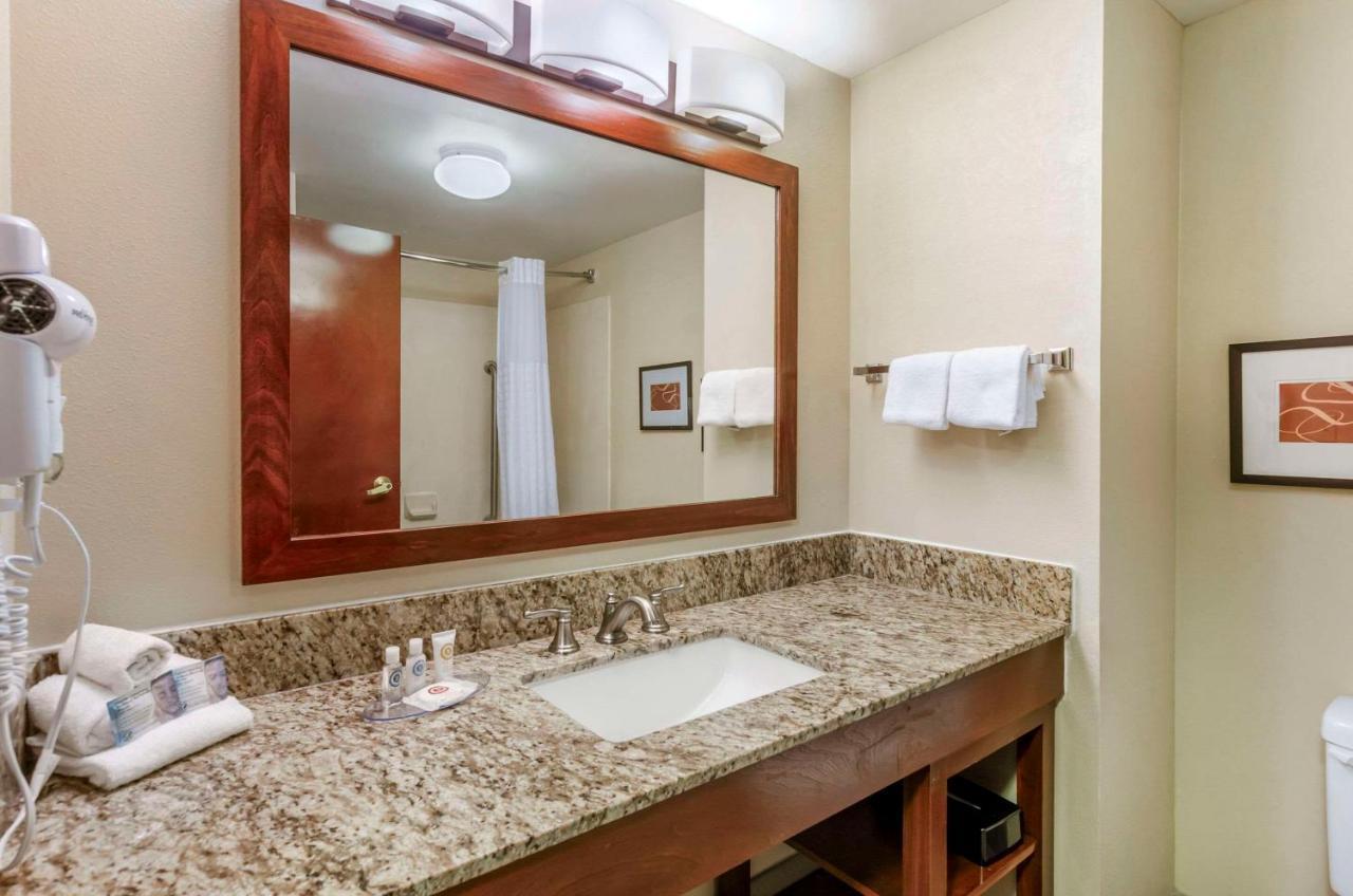 Hotel Comfort & I-81 Christiansburg