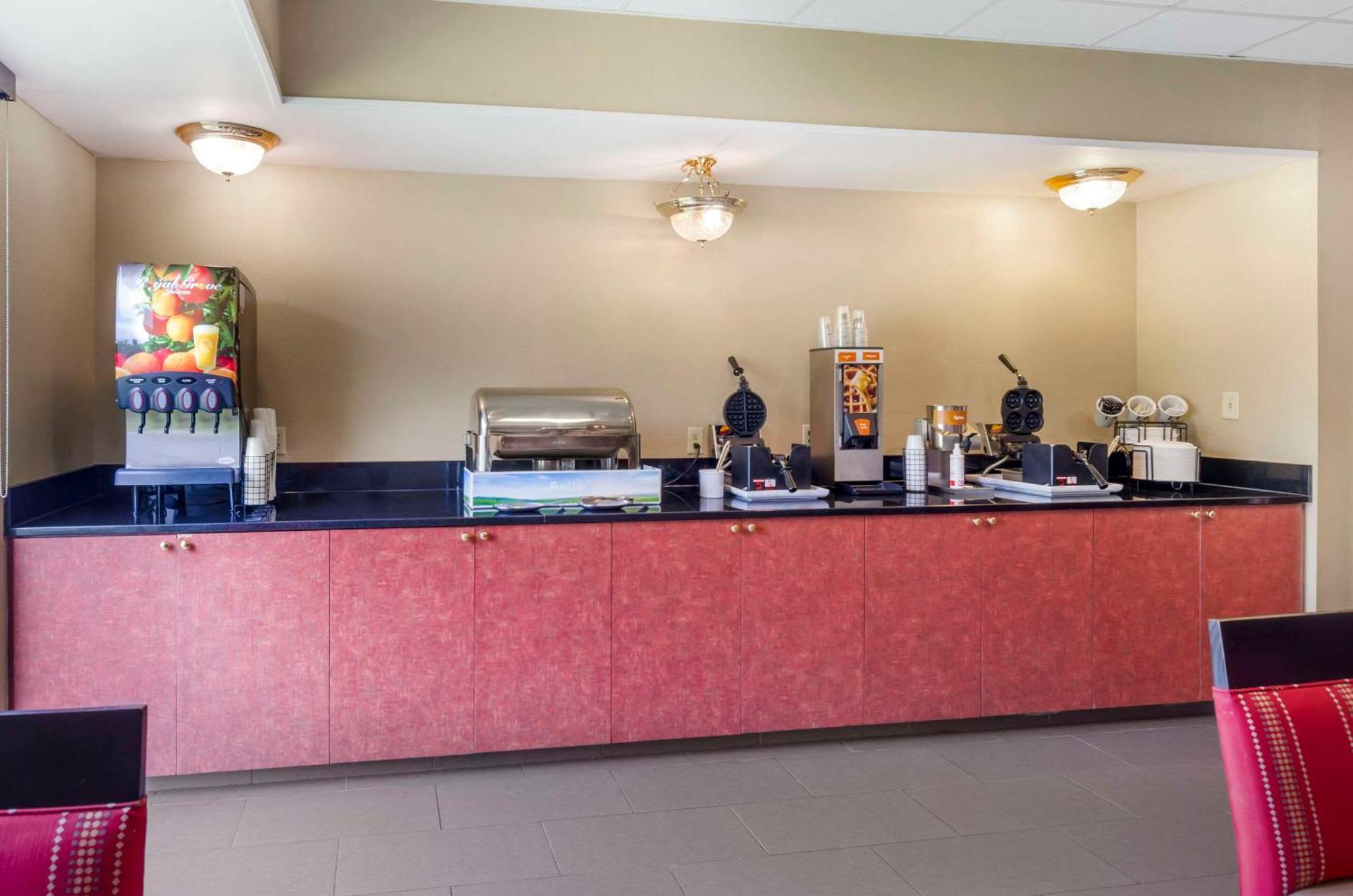 Comfort & I-81 Hotel 3*