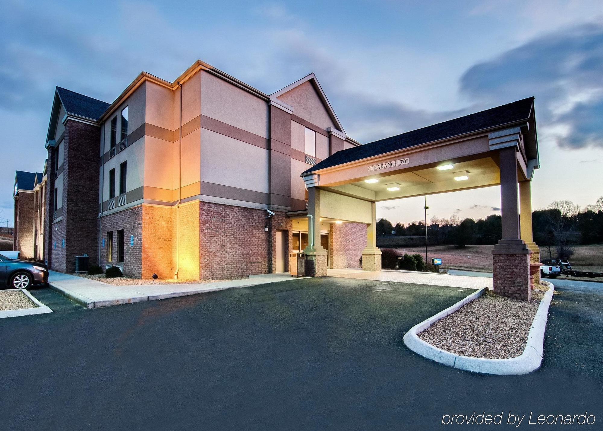 Comfort & I-81 Hotel 3*