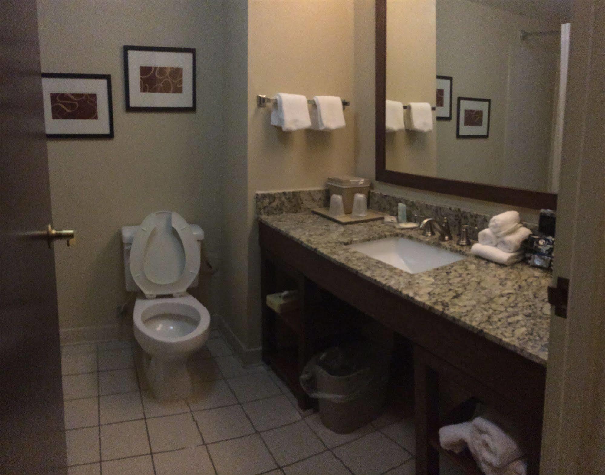 Hotel Comfort & I-81 3*